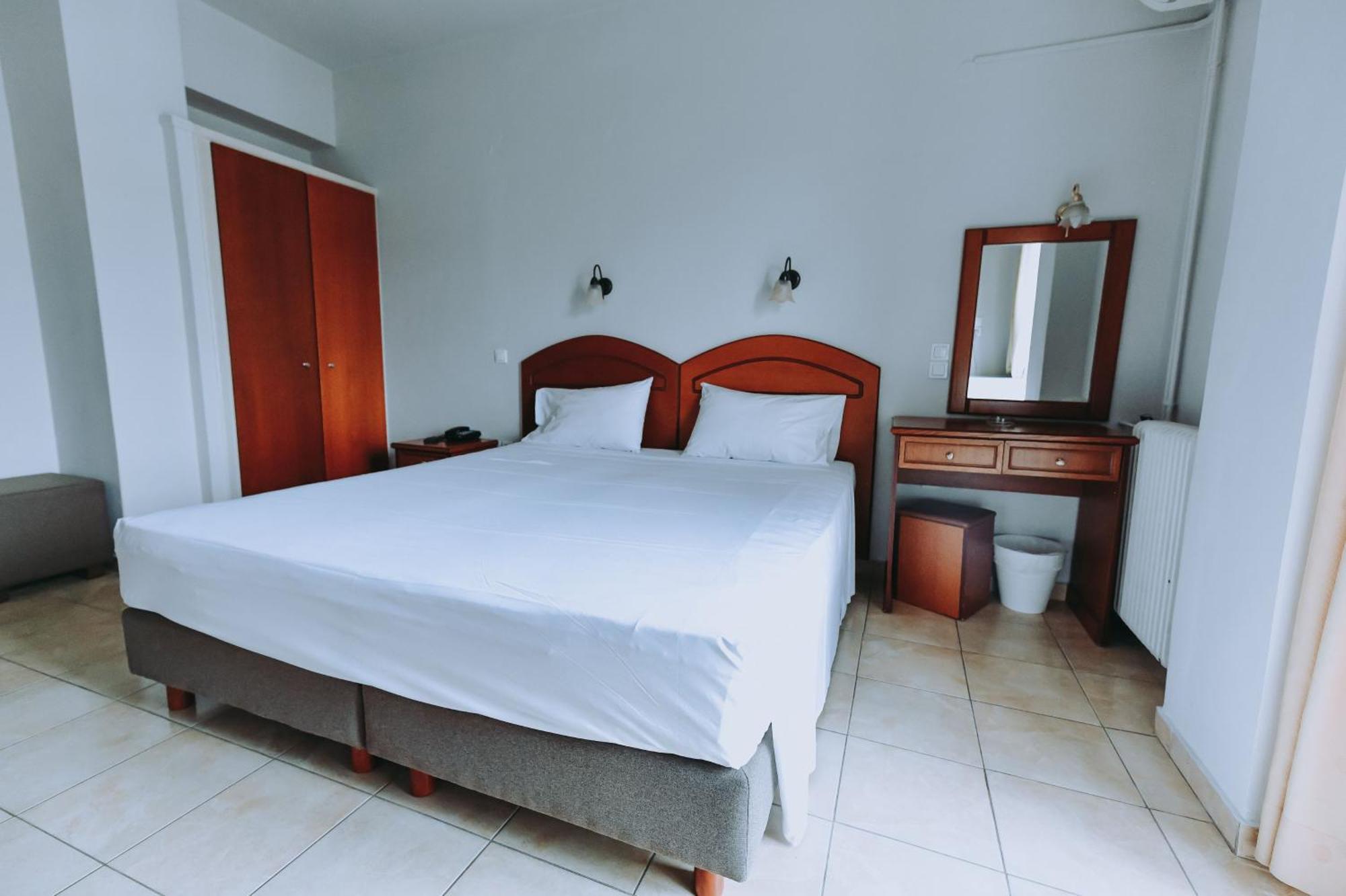 Hotel Athinaiko 2*